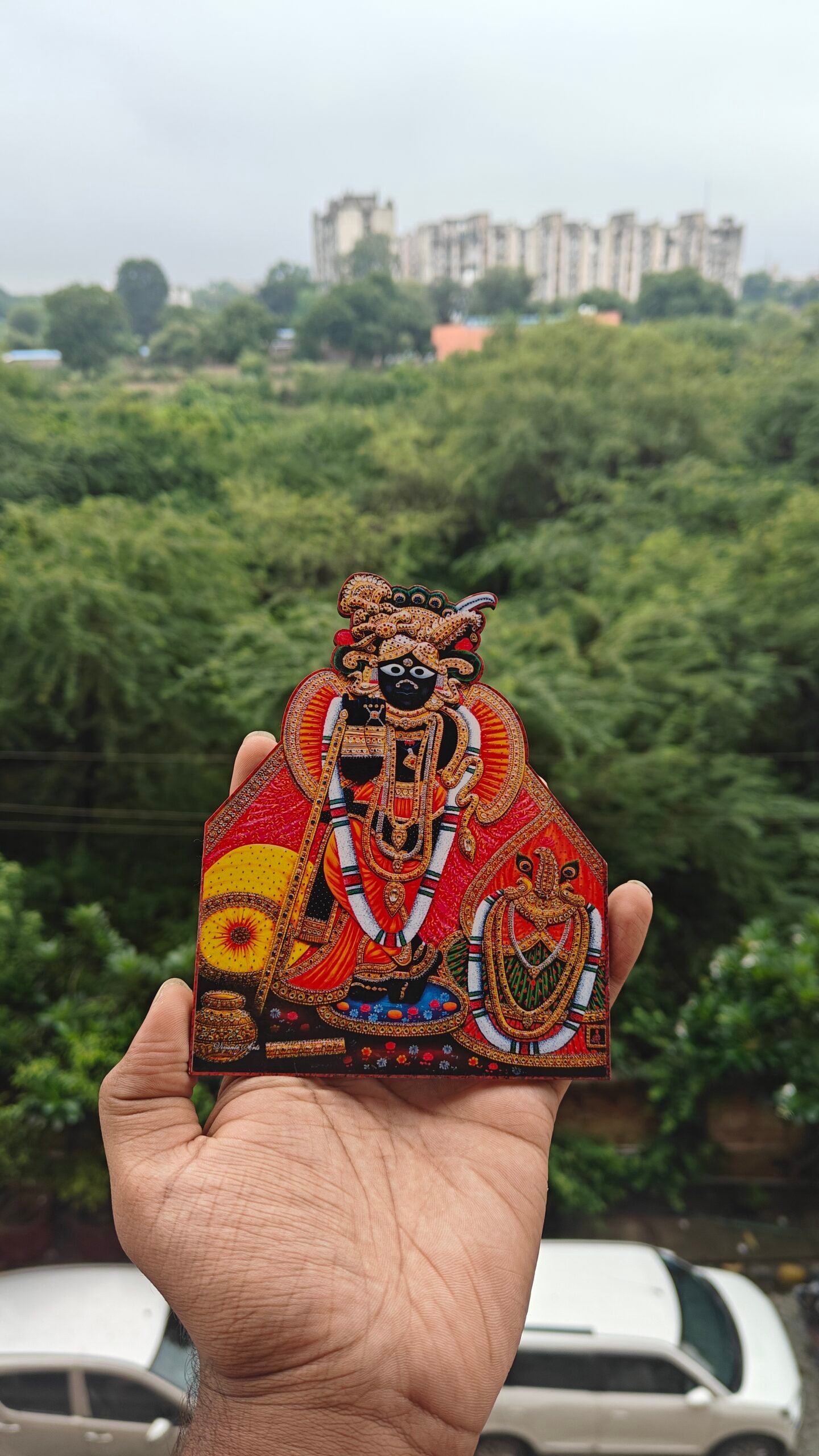 Radhavallabh Ji Wooden Cutout - Image 3